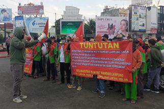 Ternyata Ini Penyebab Gaji Petugas Kebersihan Dinas Lingkungan Hidup Tertunda - JPNN.com Lampung