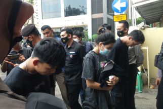 Polresta Bandar Lampung Mengamankan Pengendara Tidak Memakai Helm, Ternyata Mau Open BO - JPNN.com Lampung