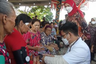 Bunda Eva Janjikan Bantuan Rp 480 Juta untuk Korban Kebakaran di Kota Karang - JPNN.com Lampung