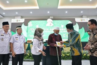 KH Ahmad Hanafiah Diusulkan sebagai Pahlawan Nasional Provinsi Lampung, Ini Sejarahnya - JPNN.com Lampung