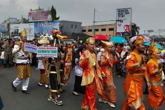 Eva Dwiana: Kenalkan Lampung Melalui Pawai Budaya - JPNN.com Lampung
