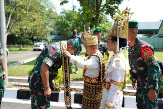 Cek Persiapan Prajurit Yonif 143/TWEJ, Jenderal Dudung: Kalau Mau Berhasil Jangan Sakiti Hati Rakyat - JPNN.com Lampung