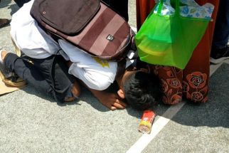 Ratusan Anak di Polresta Bandar Lampung Diminta Sujud Kepada Orang Tuanya, Lihat  - JPNN.com Lampung