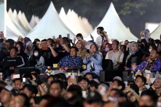 Wakil Gubernur Lampung Habiskan Malam Minggu dengan Suami Menonton Konser, Lihat Tuh - JPNN.com Lampung