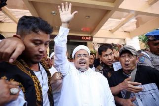 Sosok Pria Ini Menyebut Rakyat Lebih Banyak Mendukung Habib Rizieq Ketimbang Jokowi  - JPNN.com Lampung