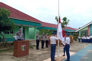 Polres Lampung Timur Mendatangi SMP N 1 Batanghari, Ternyata Ini Yang Dilakukan - JPNN.com Lampung
