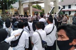 Guru Lulus PG PPPK Merencanakan Demo Besar-besaran, Wakil Rakyat Ini Minta Jangan Datang ke DPR  - JPNN.com Lampung