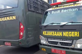 Kendaraan Dinas Kejari Bandar Lampung Mati Pajak  - JPNN.com Lampung