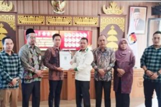 12 Parpol Serahkan Berkas Perbaikan ke KPU Lampung - JPNN.com Lampung