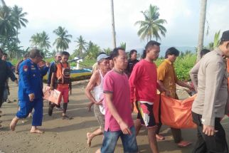 2 Hari Terseret Ombak di Laut Tanggamus, Bocah 10 Tahun Ditemukan - JPNN.com Lampung