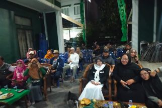 Begini Keseruan Sekber Relawan Amin Lampung saat Nobar Debat Capres - JPNN.com Lampung