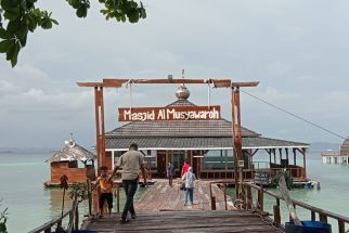 Masjid Apung di Tegal Mas Lampung Pas Buat Liburan Sambil Ibadah  - JPNN.com Lampung