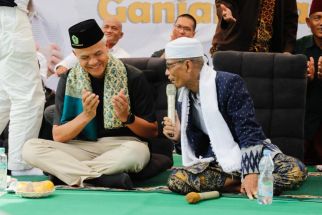 Ganjar Pranowo Menghadiri Doa Bersama di Lampung Selatan, Didoakan Menang Satu Putaran - JPNN.com Lampung