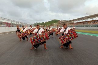 Final Race WSBK Mandalika Dibuka Aktraksi Gendang Beleq - JPNN.com NTB