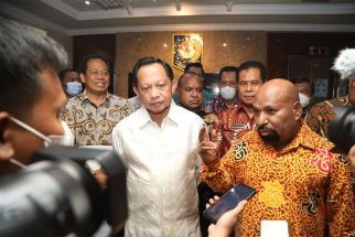 Gubernur Lukas Enembe Temui Mendagri, Ada Info Baru soal Pemekaran Papua - JPNN.com Papua