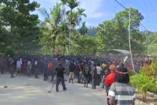 Jelang Berdemonstrasi, Koordinator Aksi Pendukung Lukas Enembe Sampaikan Pesan Ini Kepada Aparat Keamanan - JPNN.com Papua
