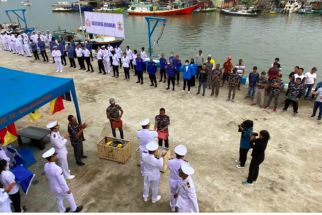 Peringati Hari Kesaktian Pancasila, TNI AL Gelar Bakti Sosial - JPNN.com Papua