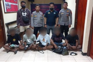 5 Penumpang KM Labobar Ditangkap di Pelabuhan, Lihat Fotonya - JPNN.com Papua