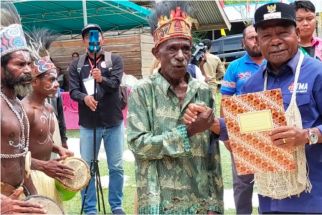 Bupati Mathius: Balai Adat Sebagai Simbol Kebangkitan Masyarakat - JPNN.com Papua