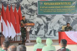 Mencegah Pelanggaran, Prajurit Korem Merauke Terima Penyuluhan Hukum - JPNN.com Papua