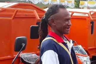 Pemkab Biak Berikan 4 Motor Pengangkut Sampah di Kampung Wisata - JPNN.com Papua