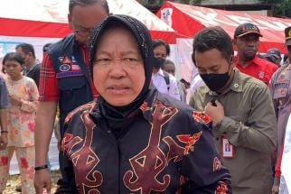 Mensos Risma Bereaksi Ketika Mendengar Keluhan dari Korban Gempa Jayapura - JPNN.com Papua