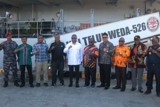 Yan Mandenas: Proses Pembangunan Papua Tengah Harus Terus Berjalan - JPNN.com Papua