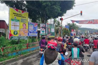 Satpol PP Manokwari Merazia Pemasangan APK di Tempat Terlarang - JPNN.com Papua