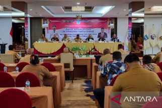 Pemprov dan Forkopimda Papua Barat Bahas Kesiapan Pemilu 2024 - JPNN.com Papua