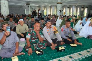 Umat Islam Jayapura Peringati Isra Mikraj di Masjid Raya Baiturrahim - JPNN.com Papua