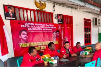 DPP PSI Berikan Surat Tugas Kepada Jumino Renhard untuk Maju Jadi Bacabup Merauke - JPNN.com Papua