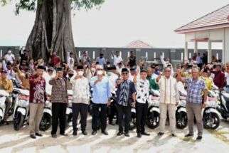 70 Motor Dinas Untuk Imam Masjid di Buton Selatan - JPNN.com Sultra