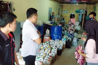 Polres Konawe Temukan 1,1 Ton Minyak Goreng di Warung Sembako - JPNN.com Sultra