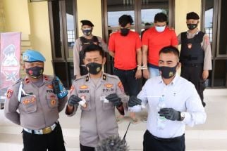 Dua Pengedar Sabu-sabu Ditangkap, Pengirimnya Lagi Diincar Polisi - JPNN.com Sultra