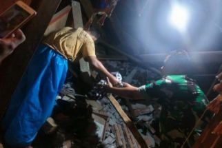 TNI Disiagakan Evakuasi Korban Banjir Mamuju - JPNN.com Sultra