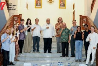 Misionaris Jerman Bangun Gereja di Kolaka, Gubernur Ali Mazi Mengapresiasi - JPNN.com Sultra