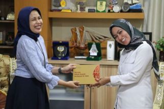 Bupati Cantik Ini Perkenalkan Potensi Industri Sawit di Ajang IIF London - JPNN.com Sultra