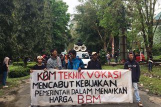 Demo Akbar Mahasiswa Tolak Kenaikan BBM, KBM UHO Konsolidasi Tiap Fakultas - JPNN.com Sultra