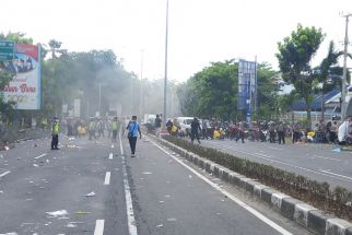 Massa Aksi BEM SB Chaos, Polisi Tangkap Puluhan Mahasiswa - JPNN.com Sumbar