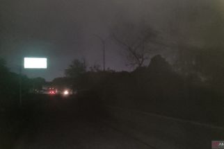 Waspadai Tiga Ruas Jalan Ini, Lampu Penerangan Jalan Banyak yang Mati - JPNN.com Sumbar