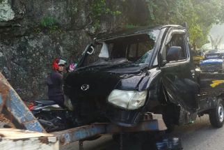Mobil Pikap Terjun ke Laut Sungai Barameh, Tiga Penumpang Hilang - JPNN.com Sumbar