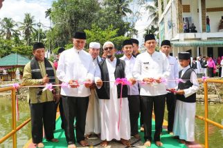 Usai Meresmikan Masjid Terapung,  Mahyeldi Sebut Rao sebagai Gudang Penghafal Alquran - JPNN.com Sumbar