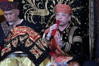 Kapolda Sumbar Sah Jadi Masyarakat Minangkabau, Teddy Minahasa Punya Beban Berat - JPNN.com Sumbar