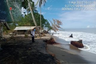 Pemukiman Bisa Hilang Digerus Abrasi Pantai, Legislator Tagih Janji BWS Sumatera V - JPNN.com Sumbar