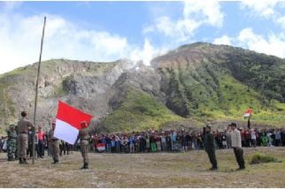 Peserta HUT Ke-77 RI di Puncak Gunung Talang Mencapai 11 Ribu Lebih, Belum Termasuk OPD - JPNN.com Sumbar