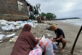 Abrasi Pantai di Padang Pariaman Memburuk - JPNN.com Sumbar