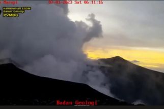 Ada 40 Pendaki di Gunung Merapi yang Kini Erupsi - JPNN.com Sumbar