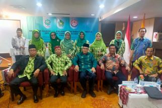 Dosen KPI UIN IB Padang Mengikuti Seminar Nasional tentang Menangkal Isu Hoax Jelang Pemilu 2024 - JPNN.com Sumbar