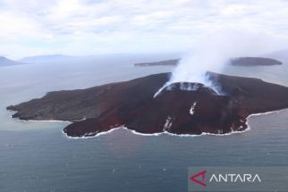 Setelah Gunung Marapi, Anak Krakatau Mengamuk - JPNN.com Sumbar