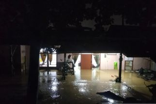Ratusan Rumah di Kurao Pagang, Kota Padang, Terendam Banjir Setinggi Satu Meter - JPNN.com Sumbar